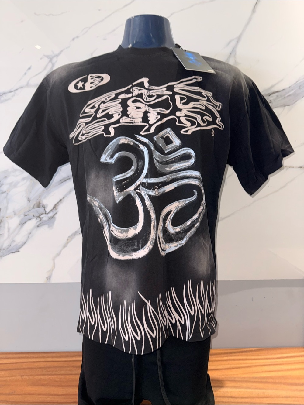 Hellstar Men's Black Short-Sleeve Graphic Crew Neck T-Shirt with Om Motif